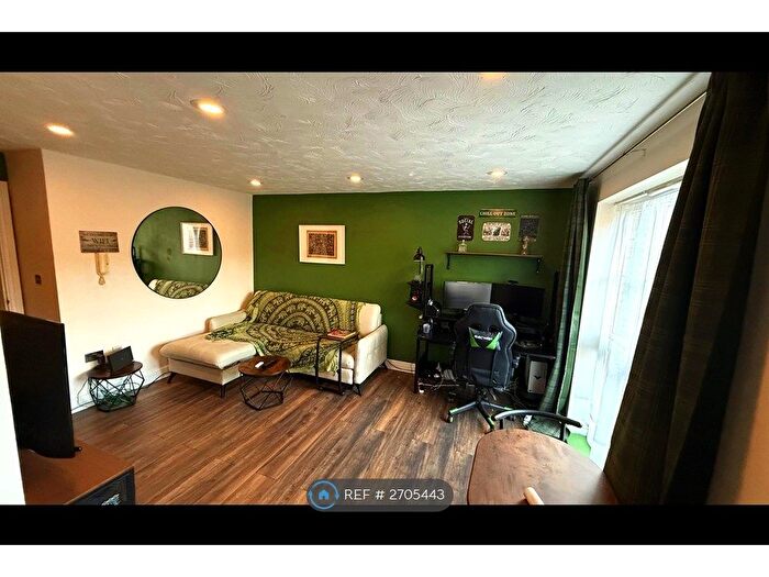 2 Bedroom Flat To Rent In Joseph Hardcastle Close, London, SE14