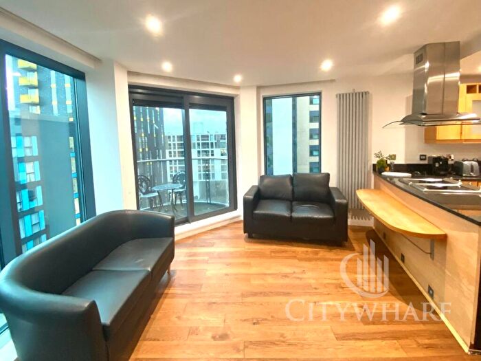 2 Bedroom Apartment To Rent In Millharbour, London, E14