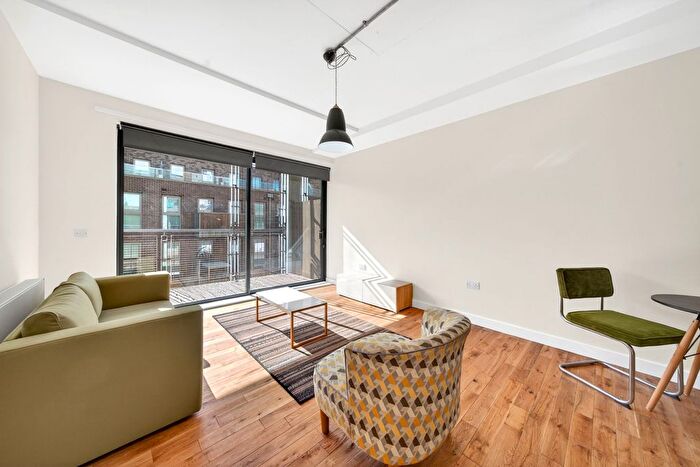 1 Bedroom Flat For Sale In Pentonville Road, London, N1