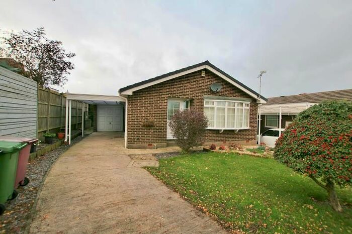 3 Bedroom Bungalow To Rent In Alton Close, Dronfield S18