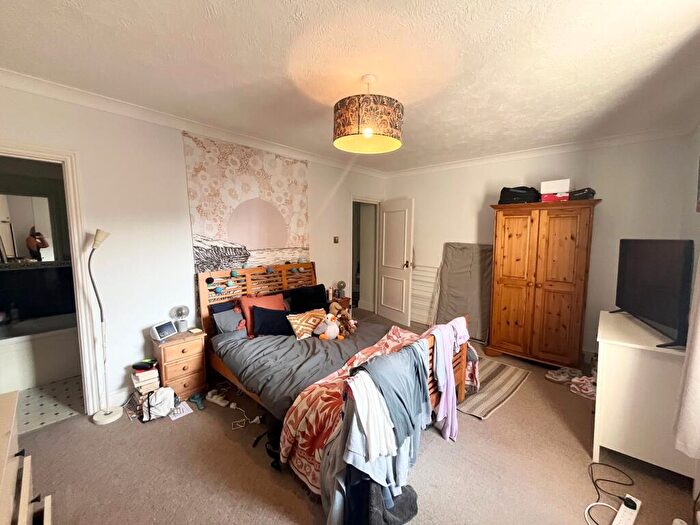 1 Bedroom Flat To Rent In Second Avenue, Hove, BN3