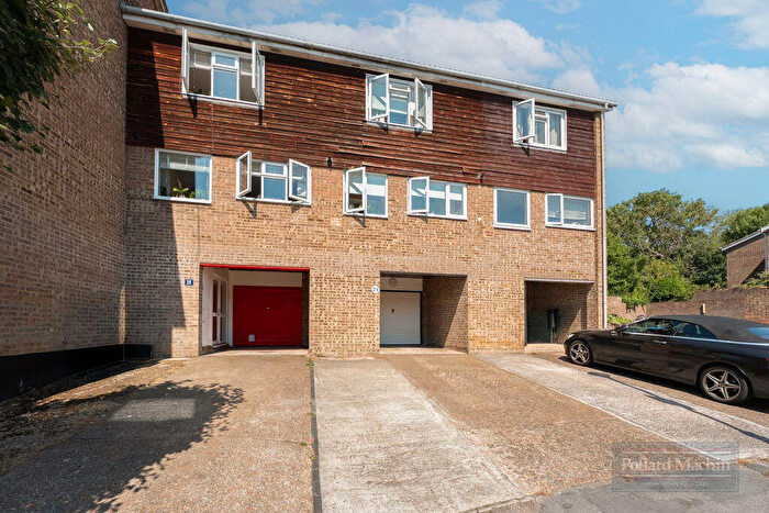 3 Bedroom Terraced House For Sale In Sorrel Bank, Croydon, CR0