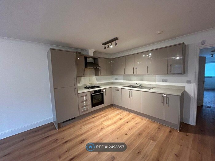 1 Bedroom Flat To Rent In Dwight Road, Watford, WD18