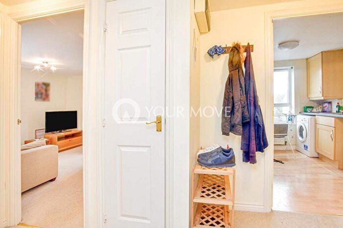 2 Bedroom Flat To Rent In Barlow Gardens, Plymouth, PL2
