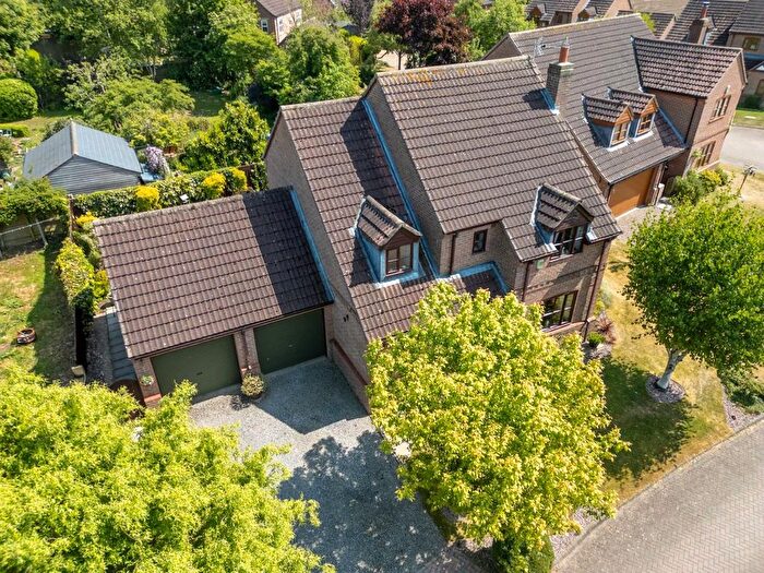 4 Bedroom Detached House For Sale In Forge Close, Melbourne, York, YO42