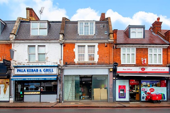 1 Bedroom Flat To Rent In Upper Richmond Road West, East Sheen, SW14