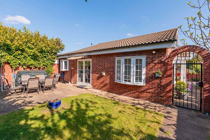 3 Bedroom Bungalow For Sale In Beech Road, Langley, SL3
