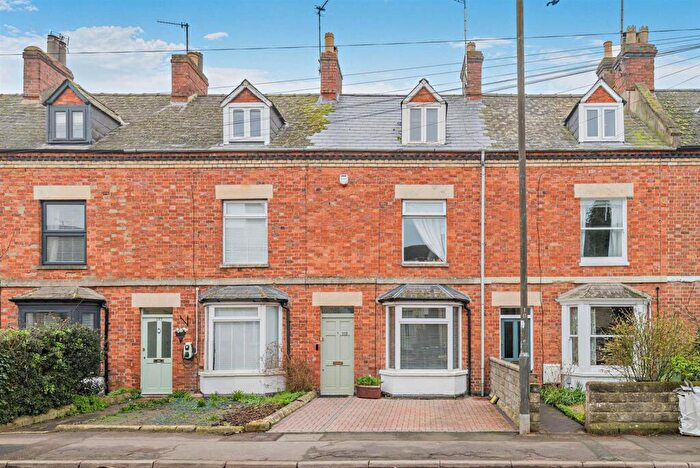 3 Bedroom Terraced House For Sale In Victoria Road, Cirencester, GL7