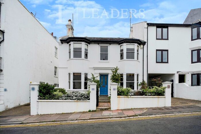 4 Bedroom Detached House To Rent In Clifton Hill, BN1