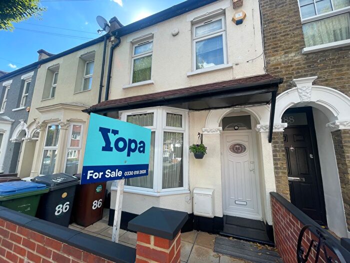 3 Bedroom Terraced House For Sale In Cheneys Road, London, E11