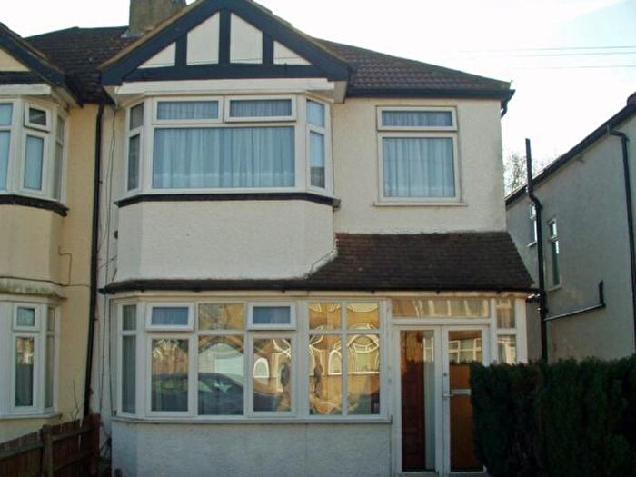 1 Bedroom Flat To Rent In Derby Avenue, Harrow, HA3