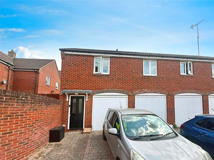 2 Bedroom Flat To Rent In Dussek Place, Swindon, SN25