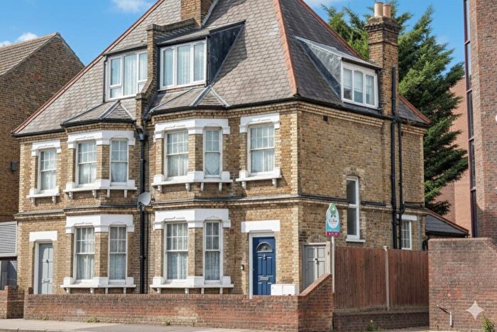 1 Bedroom Ground Maisonette For Sale In Homesdale Road, Bromley, BR2