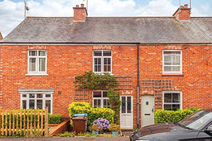 3 Bedroom Terraced House For Sale In Lagham Road, South Godstone, RH9