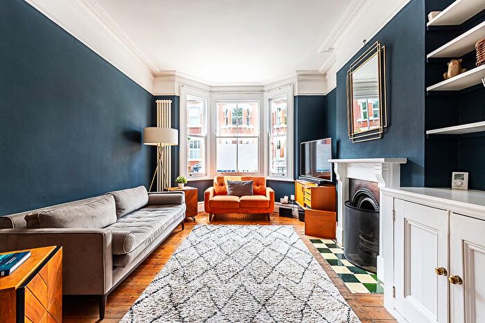 4 Bedroom Town House To Rent In Kinsale Road, London, SE15