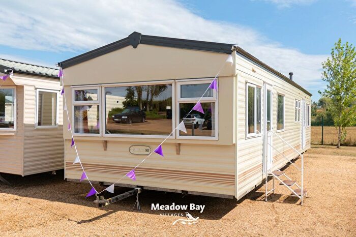 3 Bedroom Park Home For Sale In Plough Road, Minster On Sea, Sheerness, ME12