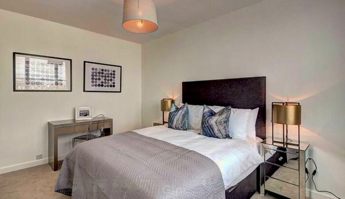 1 Bedroom Flat To Rent In Hill Street, Mayfair, W1J