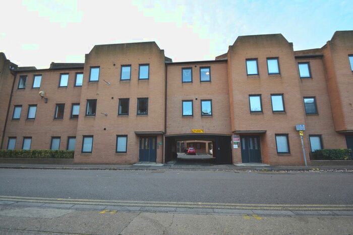 2 Bedroom Flat To Rent In Central Court, Lincoln Road, Peterborough, PE1