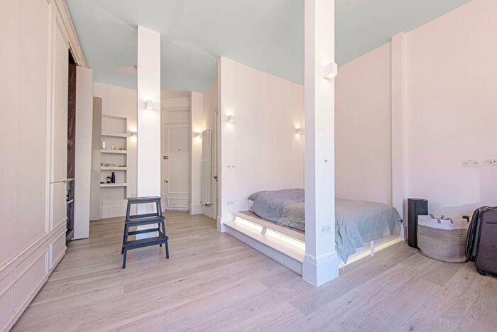 Studio To Rent In Compayne Gardens, South Hampstead, London, NW6