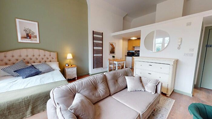 1 Bedroom Flat To Rent In Flat, Princes Road, Liverpool, Merseyside, L8