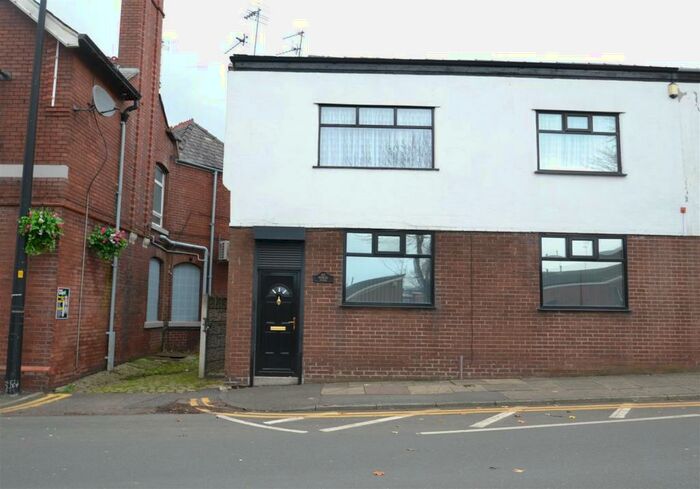 1 Bedroom Flat To Rent In Castle Street, Tyldesley, Manchester, M29