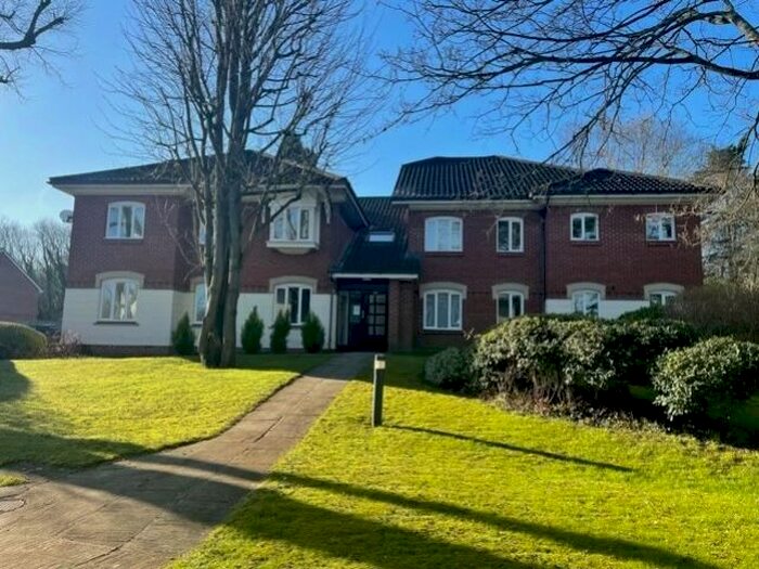 2 Bedroom Flat To Rent In Elmer Cottages, Guildford Road, Fetcham, Leatherhead KT22