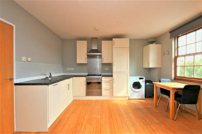 1 Bedroom Flat To Rent In Hanley Road, London, N4
