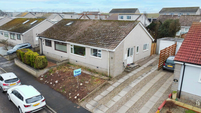 2 Bedroom Semi-Detached Bungalow For Sale In Barns Brae, Montrose, DD10