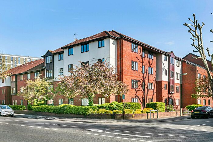 1 Bedroom Flat For Sale In Romana Court, Sidney Road, Staines-Upon-Thames, Surrey, TW18