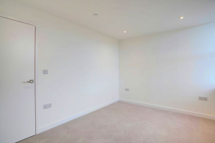 1 Bedroom Flat To Rent In Union Street, Newton Abbot, TQ12