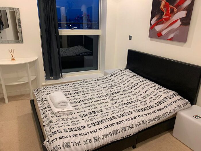 2 Bedroom Flat To Rent In No. Media City, Salford, Lancashire, M50