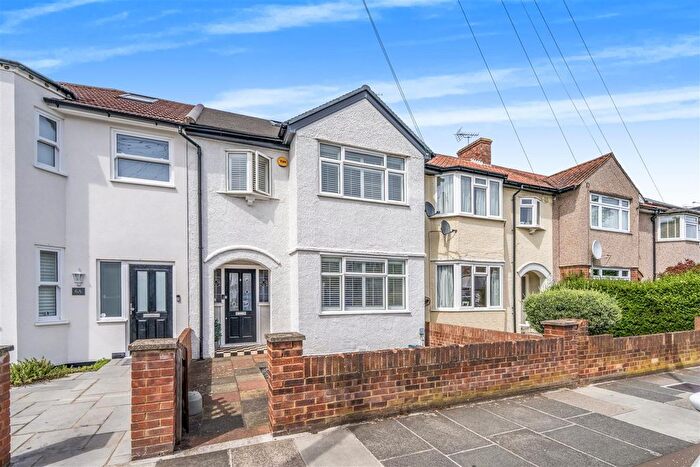 4 Bedroom End Of Terrace House To Rent In Constance Road, Twickenham, TW2