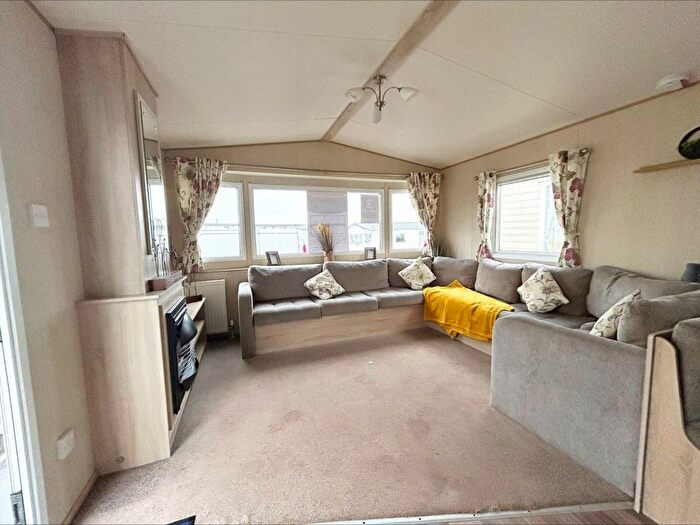 3 Bedroom Mobile/park Home For Sale In Leysdown Road, Leysdown-On-Sea, Sheerness, ME12