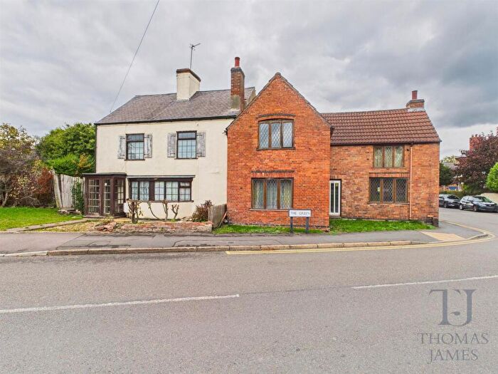 4 Bedroom Semi-Detached House For Sale In The Green & High Street Ruddington, Nottingham, NG11