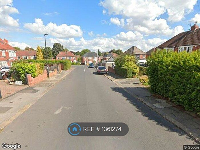 3 Bedroom Semi-Detached House To Rent In Renishaw Avenue, Rotherham, S60