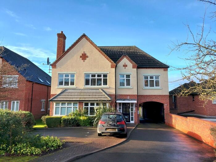 2 Bedroom Flat To Rent In 381 Lichfield Road, Four Oaks, Sutton Coldfield B74