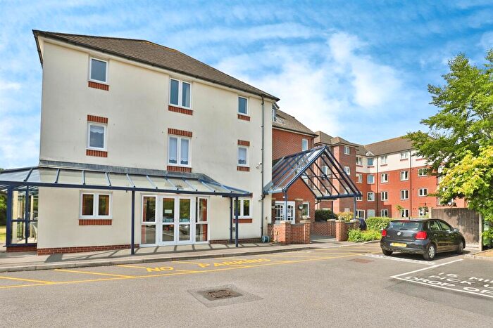 2 Bedroom Retirement Property For Sale In Stour Road, Christchurch, BH23