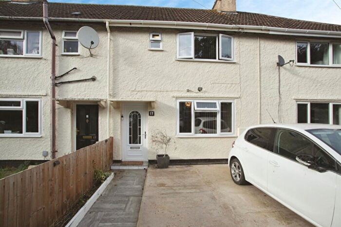 3 Bedroom Terraced House For Sale In Johnson Avenue, Rugby, CV22