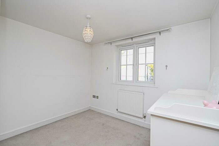 2 Bedroom Apartment For Sale In Station Road, Epping, CM16