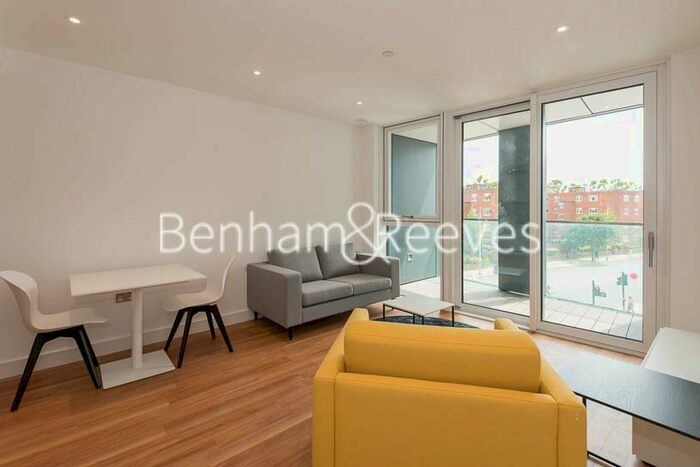 1 Bedroom Flat To Rent In Gladwin Tower, Nine Elms, SW8