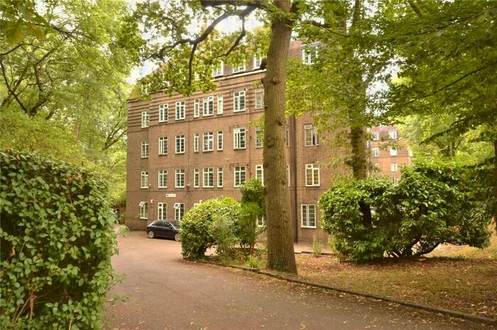 1 Bedroom Apartment To Rent In Grove House, Waverley Grove, Finchley, N3