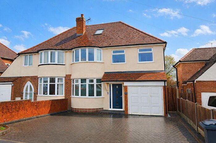 4 Bedroom Semi-Detached House For Sale In Hemlingford Road, Sutton Coldfield, B76