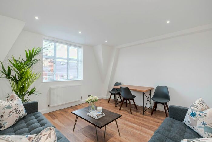 2 Bedroom Flat To Rent In Marylebone High Street, London, W1U