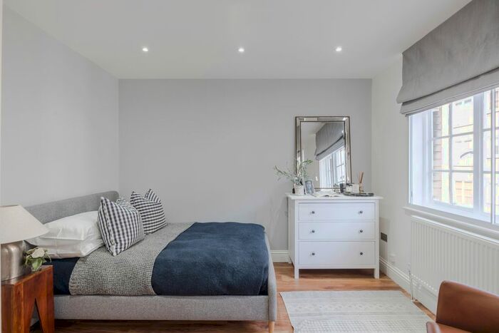 Studio To Rent In Marylebone High Street, London, W1U