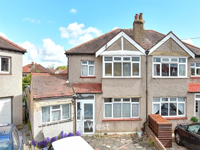 3 Bedroom Semi Detached House For Sale In Temple Way, Sutton, Surrey, SM1