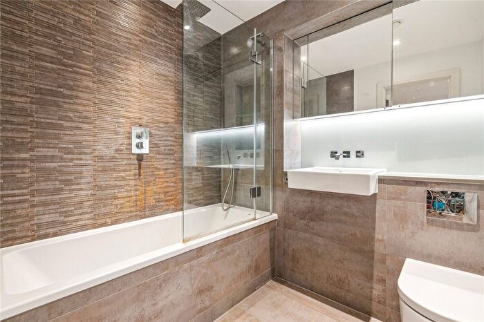 1 Bedroom Flat For Sale In Gaumont Place, Streatham Hill, SW2