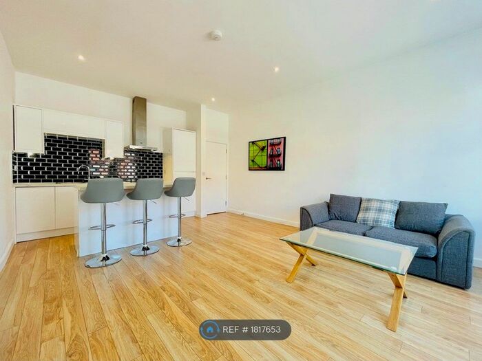 2 Bedroom Flat To Rent In Eltham High Street, London, SE9