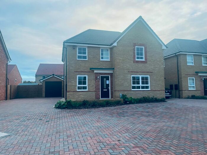 4 Bedroom Detached House To Rent In Seagrove Close, Hampton Beach, Peterborough, PE7