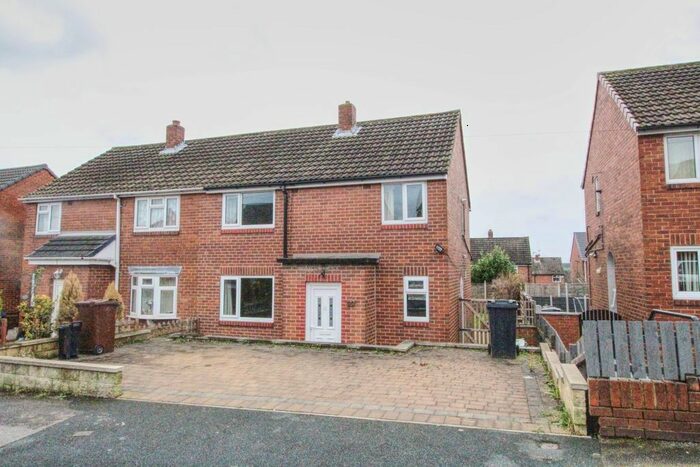 3 Bedroom Semi-Detached House To Rent In Cotswold Drive, Rothwell, Leeds, LS26