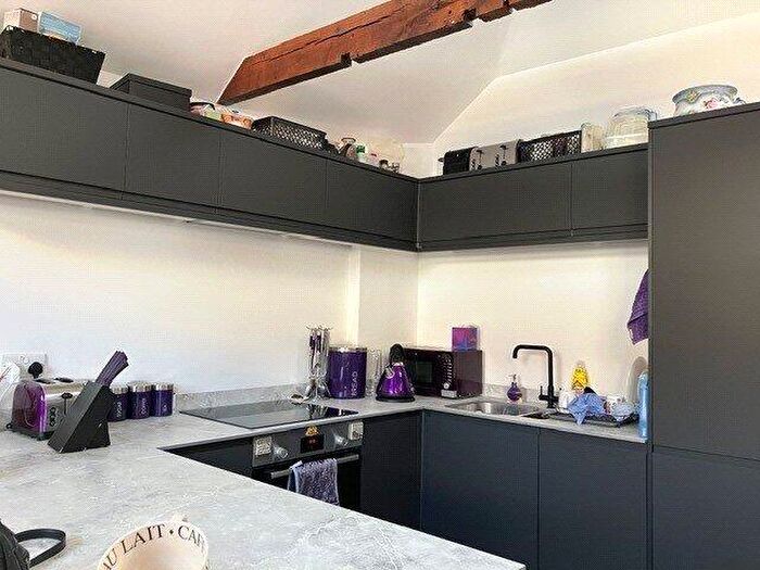 1 Bedroom Apartment For Sale In Stanstead Road, London, SE23